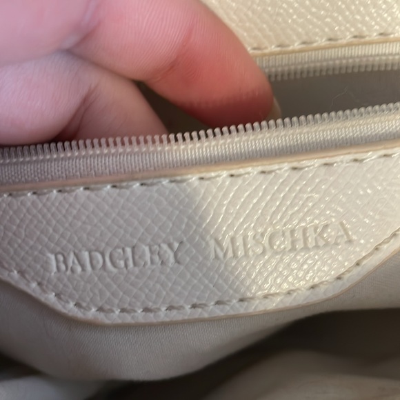 Badgley Mischka white studded 2 way vegan leather purse $275 retail - Picture 9 of 9